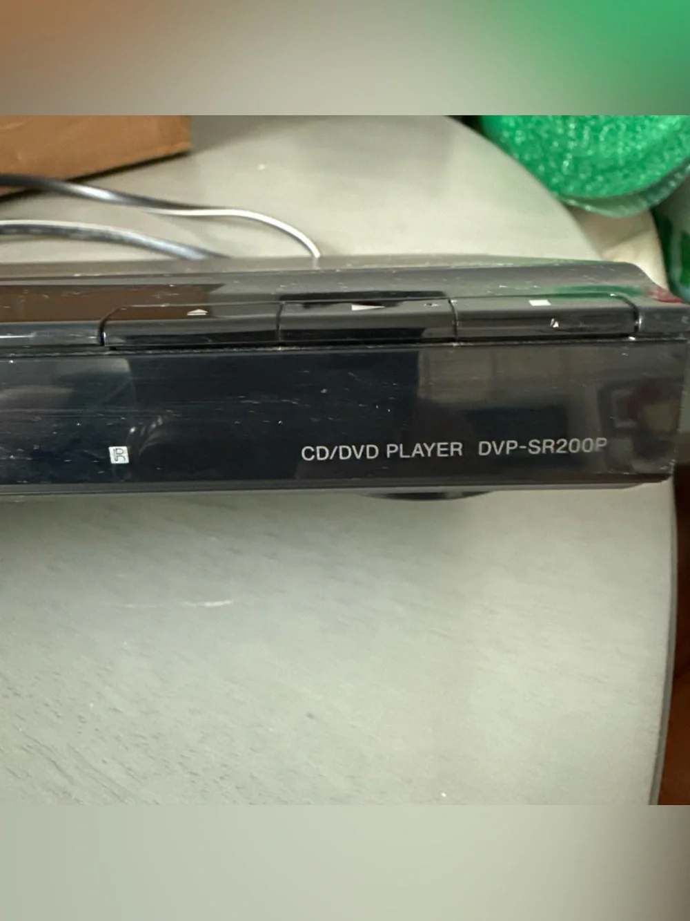 Sony DVP-SR200P CD/DVD Player (Progressive Scan, Dolby Digital)
